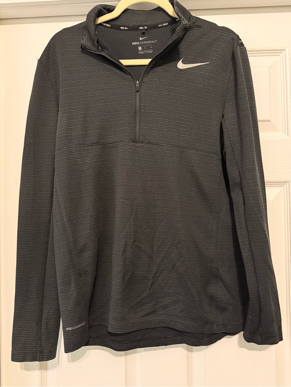 Nike Men’s Black Half-Zip Performance Pullover size medium